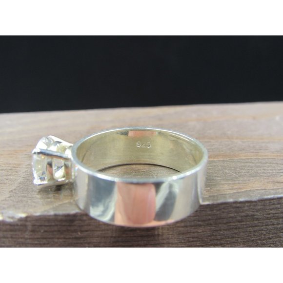 Size 8.75 Sterling Silver Clear Cubic Zirconia Brilliant Gem Band Ring - Picture 5 of 8